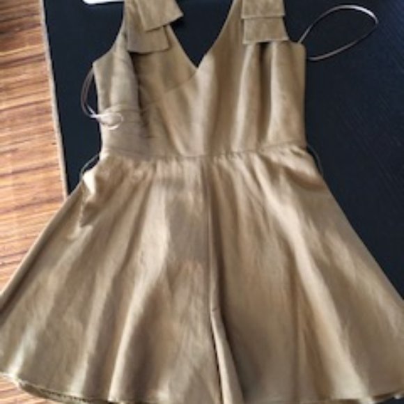 XS Taupe Romper - Picture 3 of 4